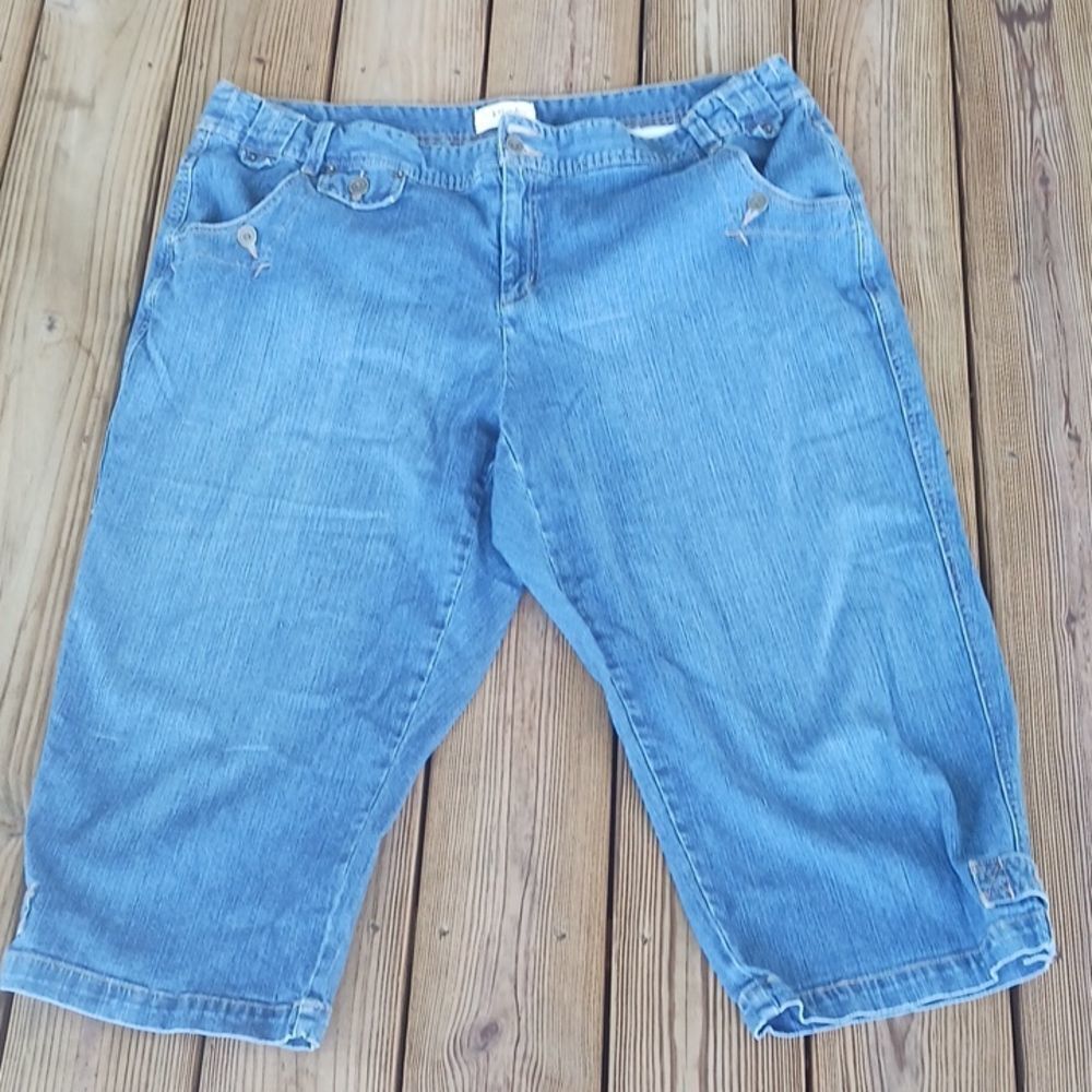 Christopher & Banks women's plus size capri jeans size 24